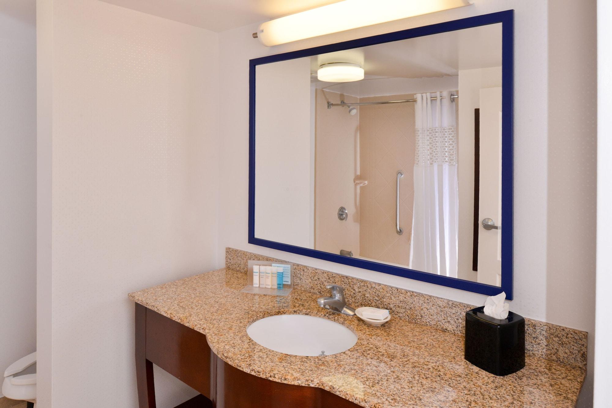 Hampton Inn & Suites By Hilton Plymouth Bagian luar foto