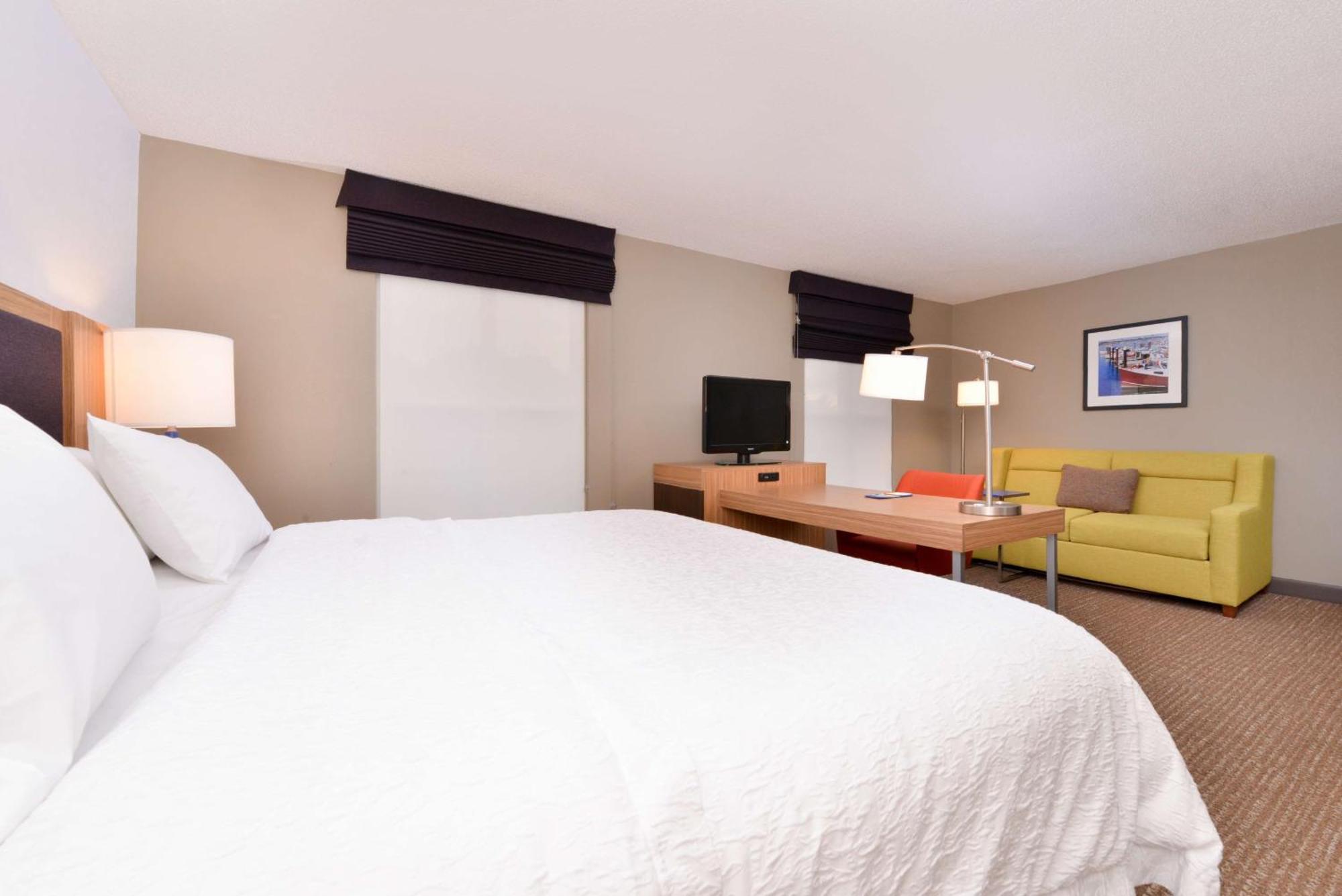 Hampton Inn & Suites By Hilton Plymouth Bagian luar foto