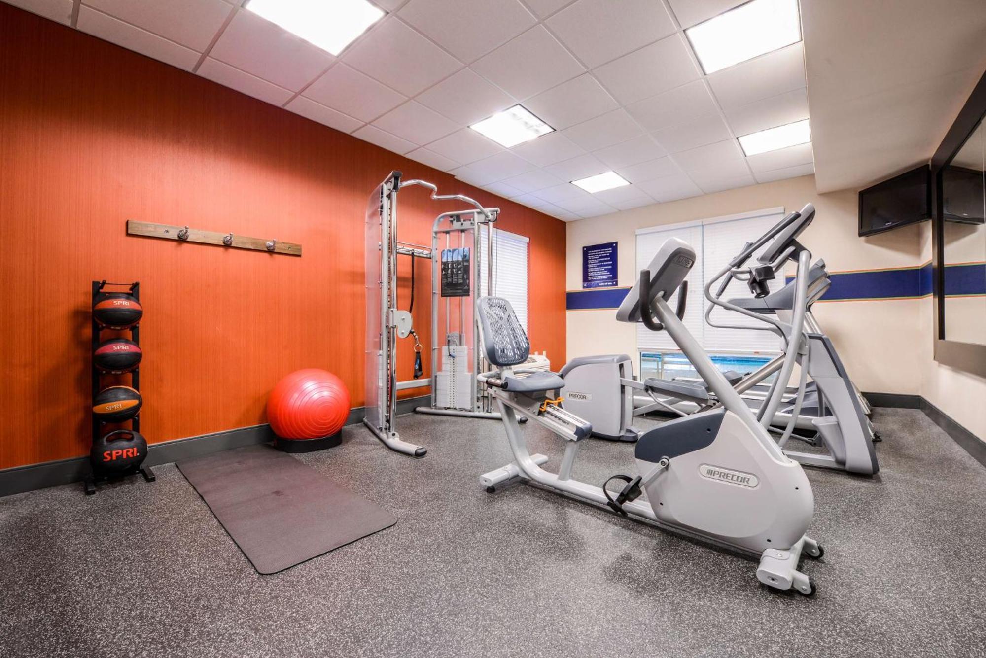 Hampton Inn & Suites By Hilton Plymouth Bagian luar foto