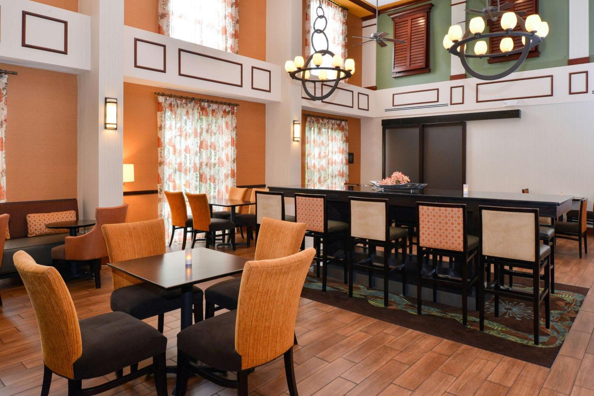 Hampton Inn & Suites By Hilton Plymouth Bagian luar foto