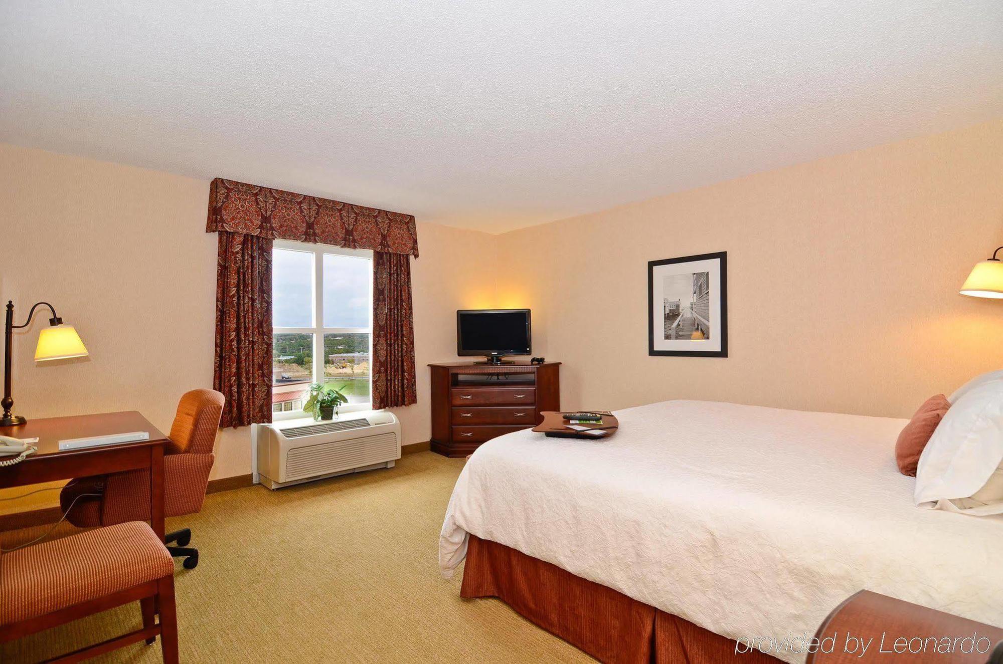 Hampton Inn & Suites By Hilton Plymouth Bagian luar foto