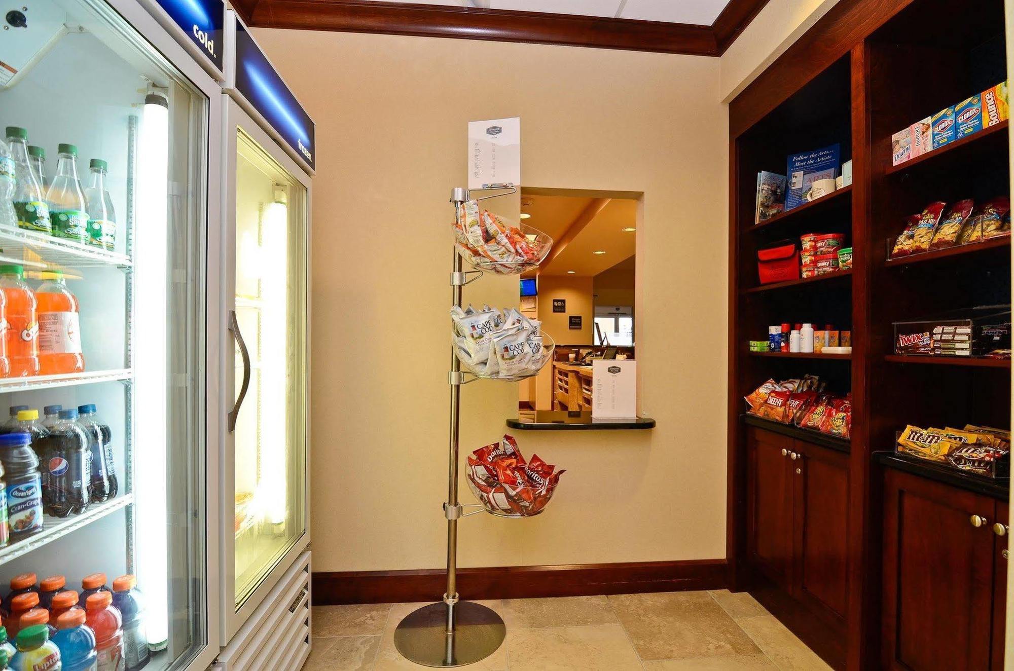 Hampton Inn & Suites By Hilton Plymouth Bagian luar foto