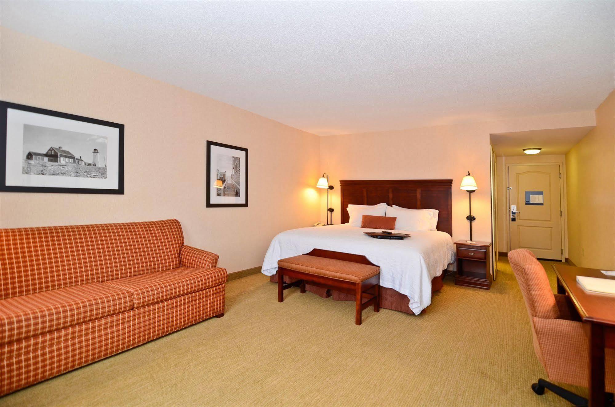 Hampton Inn & Suites By Hilton Plymouth Bagian luar foto