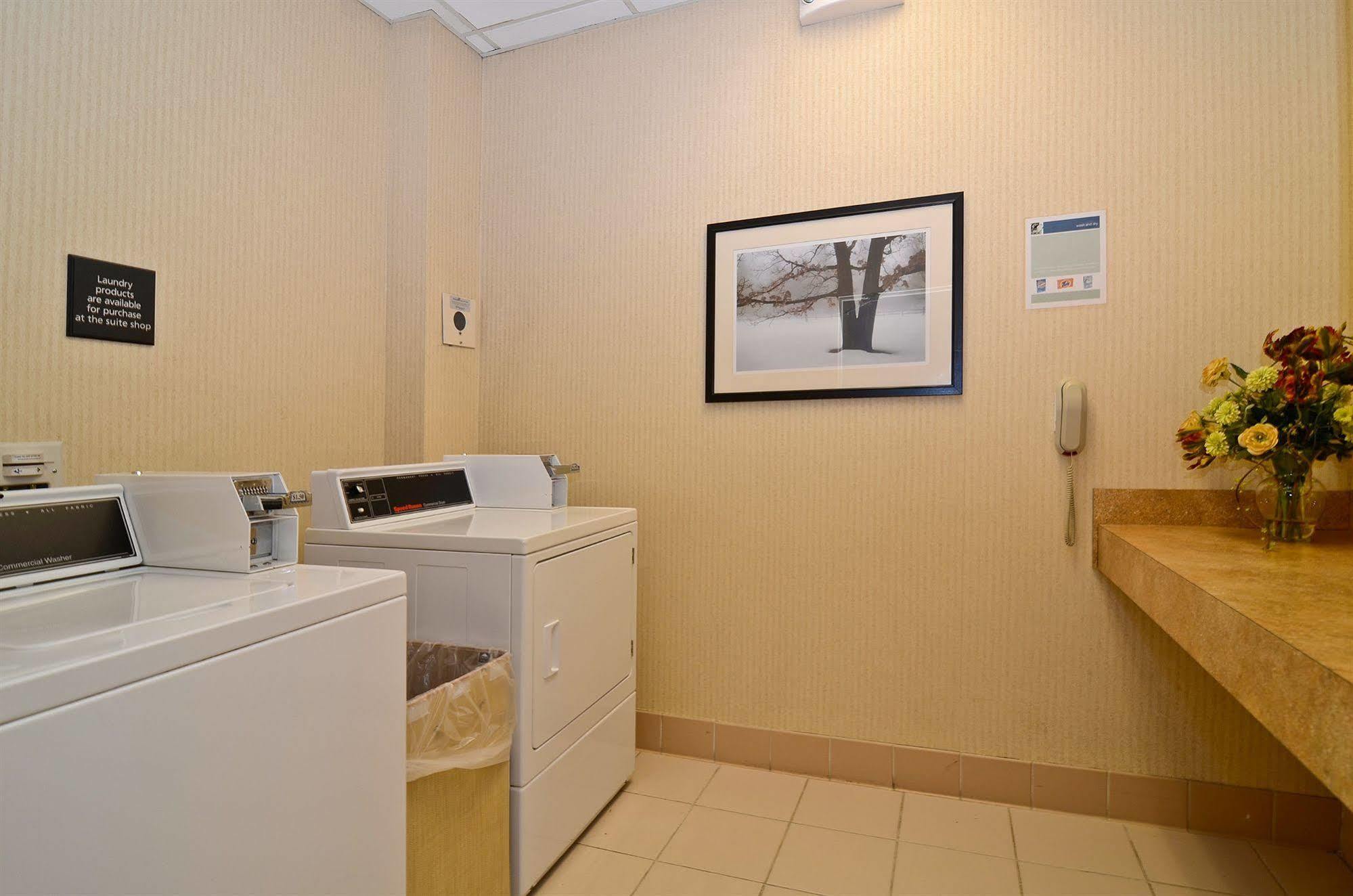 Hampton Inn & Suites By Hilton Plymouth Bagian luar foto